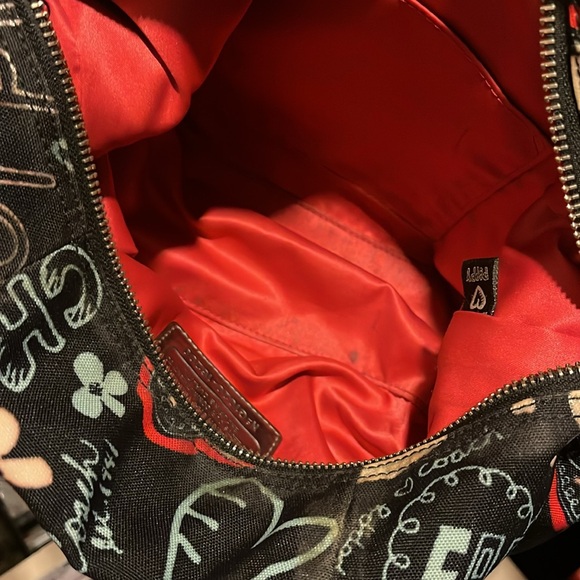 Coach Poppy Graffiti Glam Heart Tote - Picture 4 of 10